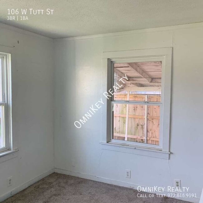 Building Photo - 106 W Tutt St
