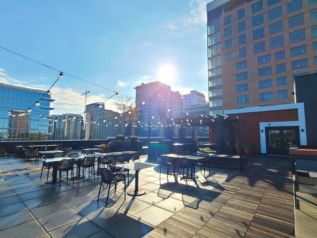 Building Photo - Mira Flats unit #324 Contemporary Open 1Bd...