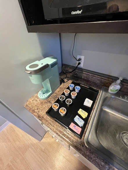 Building Photo - 2504 Bridgeport Way W