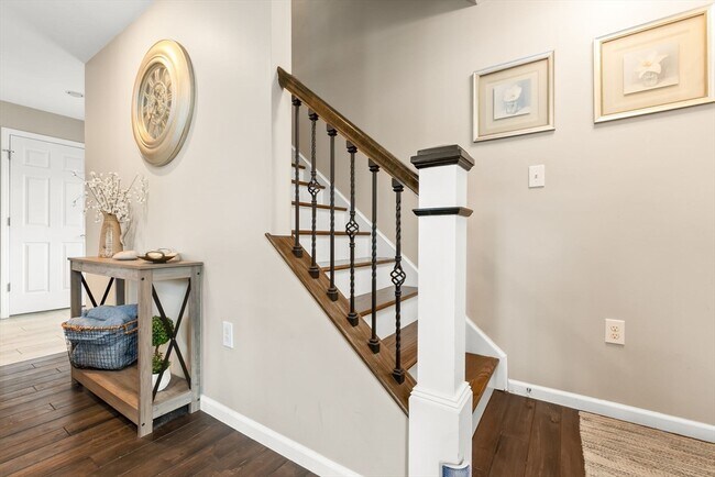 Building Photo - 98 Poplar St