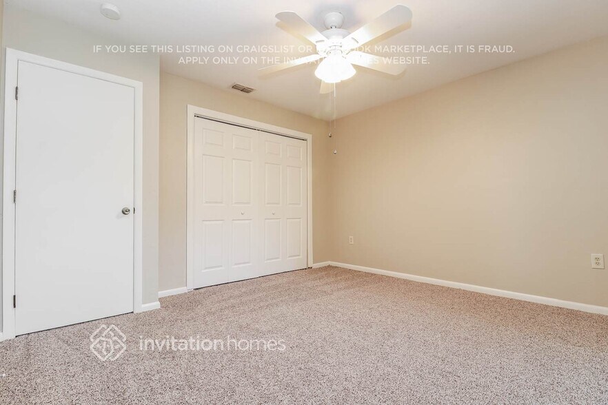 Building Photo - 1142 SW 14th St