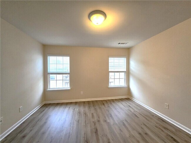 Building Photo - 2120 Meadow Peak Rd