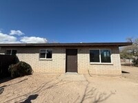 Building Photo - Townhome For Rent