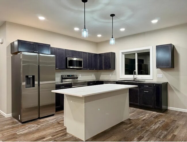 Building Photo - 1120/1122 Carl Rd