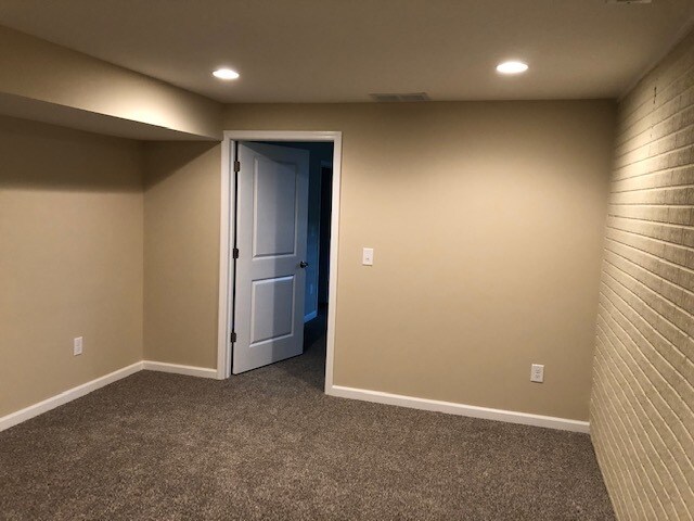 Building Photo - 23 Arbor Ct