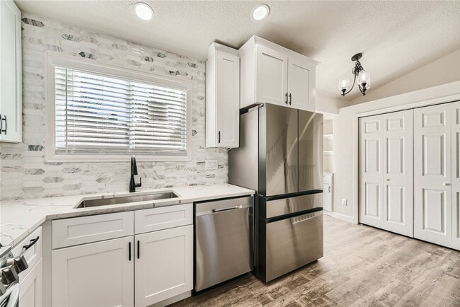 Building Photo - Fully renovated single family home in Cast...