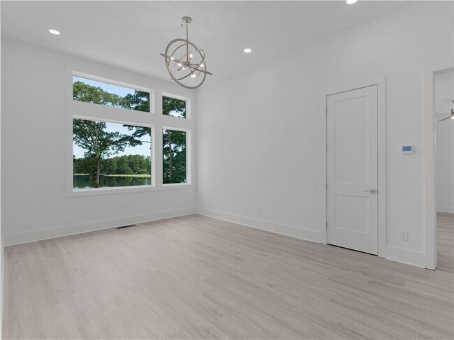 Building Photo - 3258 S Bay Dr