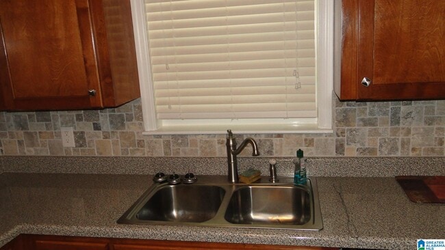 Building Photo - 33 Willie Emma Ln