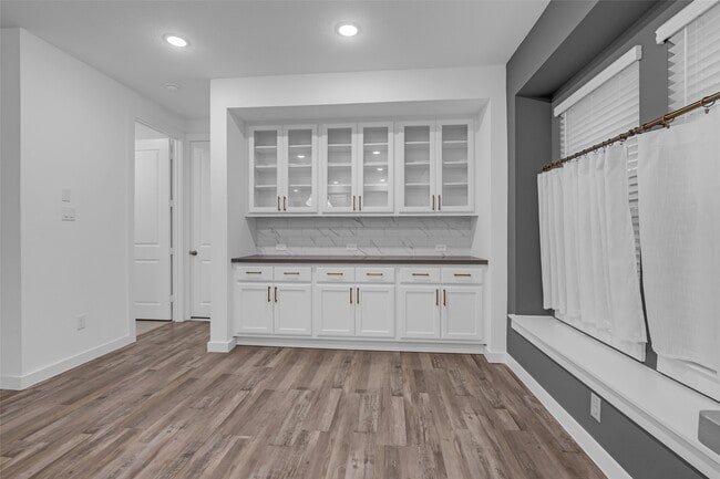 Building Photo - 7392 Mount Greylock Lp