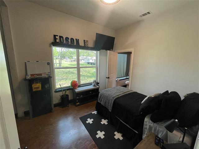 Building Photo - 840 Meadow Ln