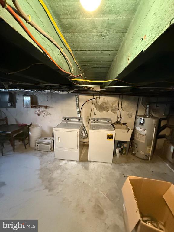 Building Photo - 3265 Salmon St