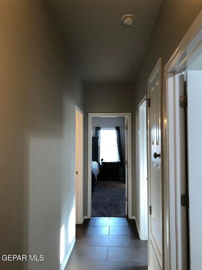 Building Photo - 14350 Loma Esmeralda