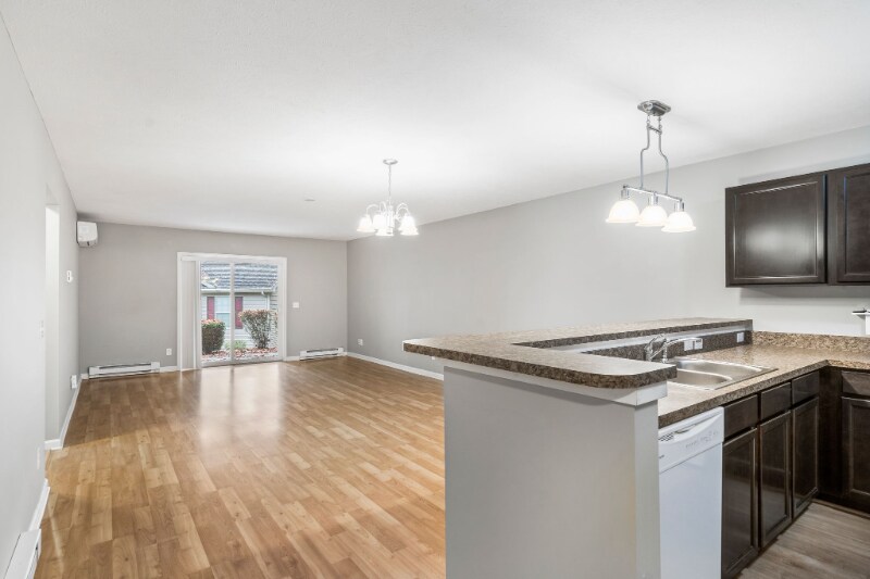 Building Photo - 1243 Terrace Dr