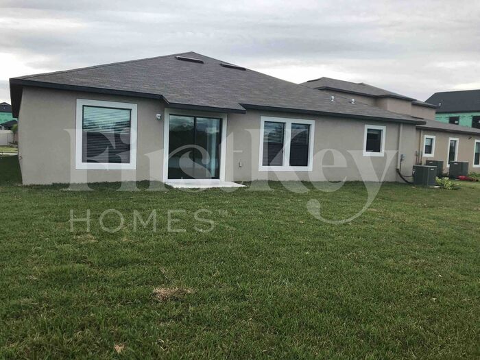 Building Photo - 9747 Sage Creek Dr