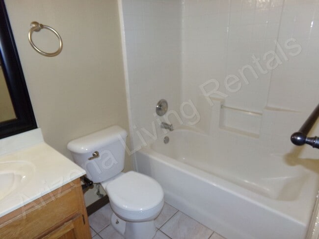 Building Photo - BEAUTIFUL HOME NEAR WALLECK RANCH