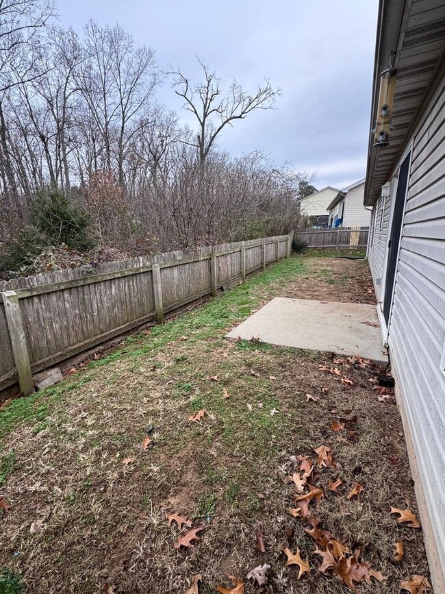Building Photo - 3 Bedroom Home Close to FLW!