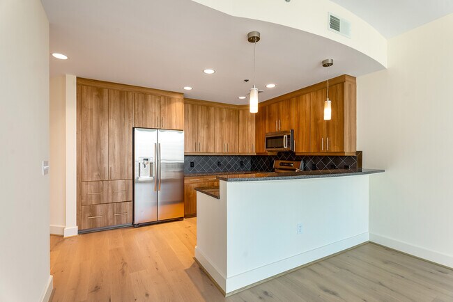 Building Photo - 1080 Peachtree St NE