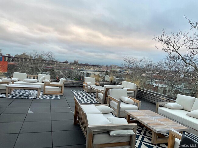 Building Photo - 19-14 21st Rd