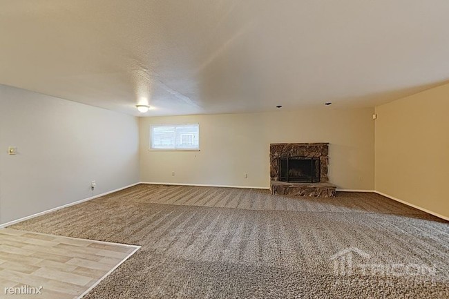 Building Photo - 4145 Mira Loma Dr