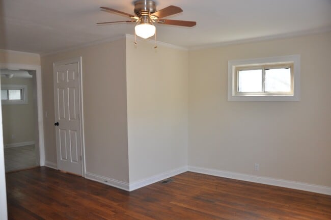 Building Photo - 1211 Devonshire Ave