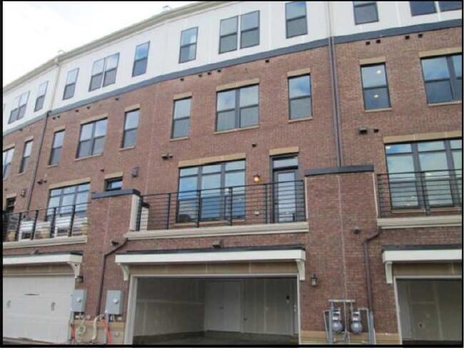 Building Photo - 22881 Emberbrook Cir