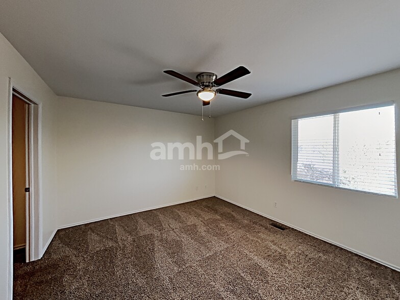 Building Photo - 11762 Elizabeth Cir