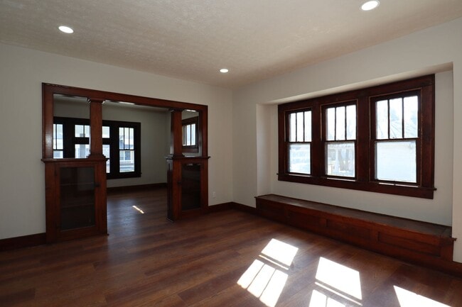 Building Photo - Newly Updated 3 Bedroom Home!