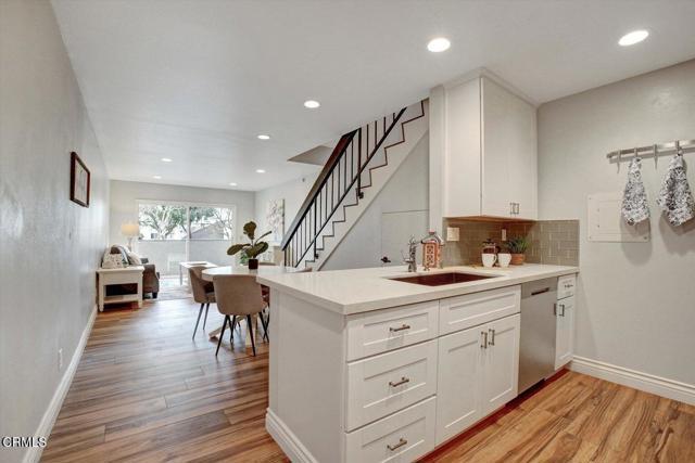 Building Photo - 385 E Surfside Dr