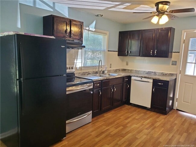 Building Photo - 5415 Cactus Ct