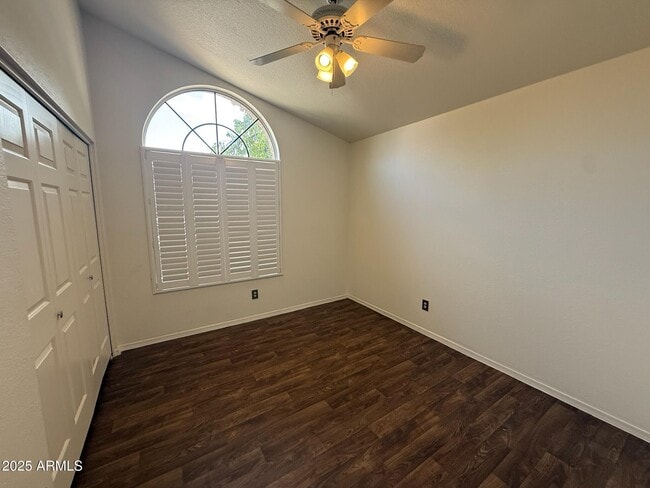 Building Photo - 11289 E Sunnyside Dr