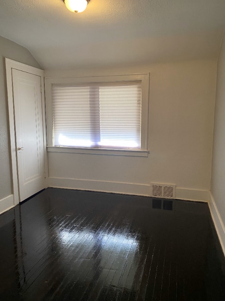 Building Photo - 18038 Norwood St