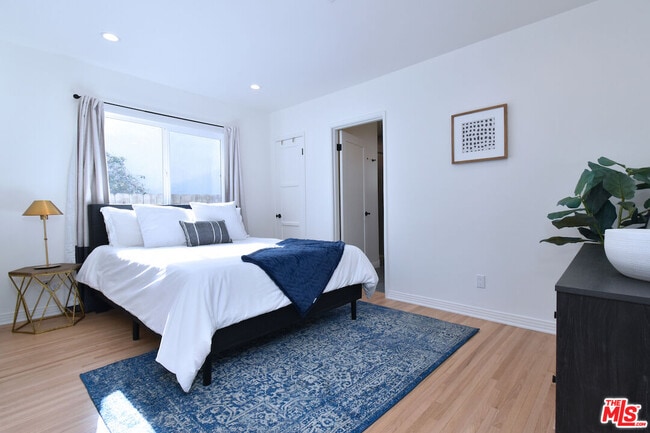 Building Photo - 6167 Costello Ave