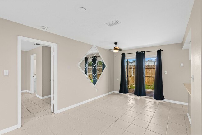 Building Photo - Apartment for rent