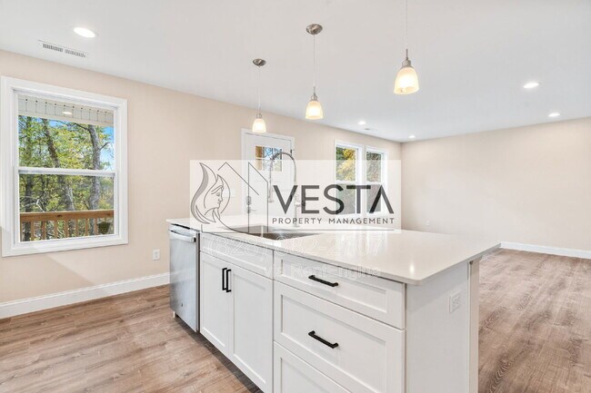 Building Photo - 2506 Turnpike Rd