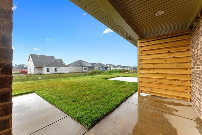 Building Photo - For Rent