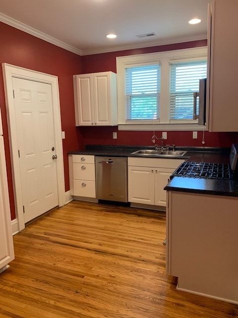 Building Photo - 1532 Lewis St