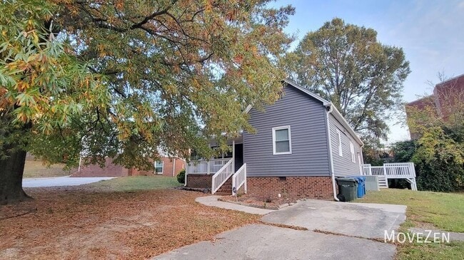 Building Photo - 9 Ratcale Ln