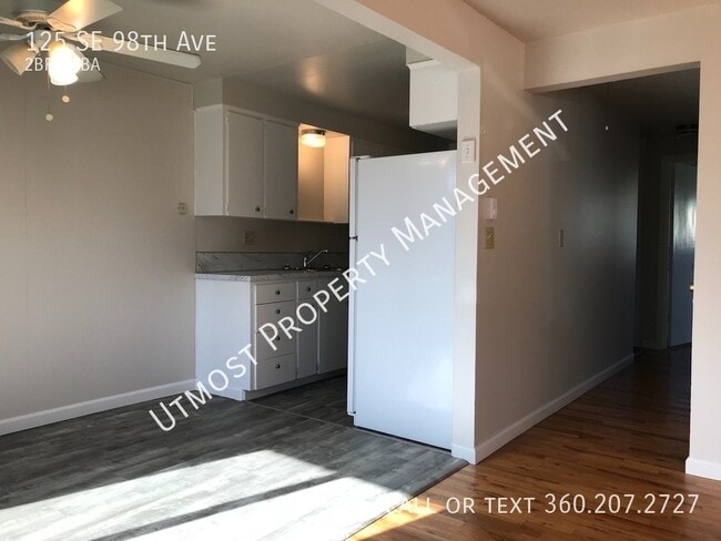 Building Photo - 125 SE 98th Ave