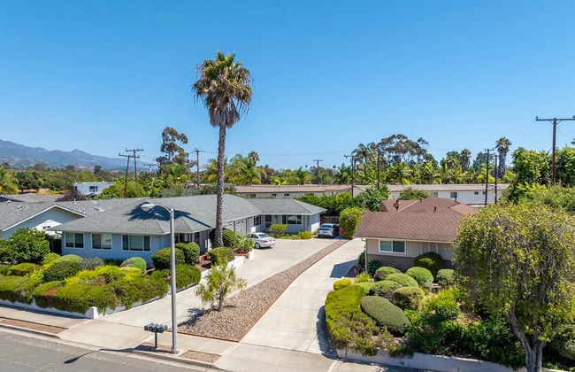 Building Photo - 344 Rosario Dr