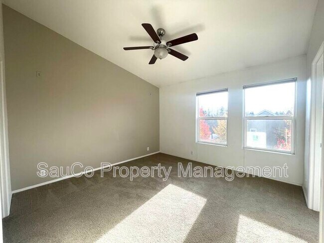 Building Photo - 20715 NW Painted Mountain Dr