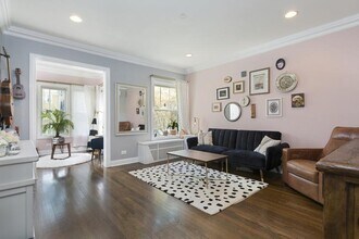 Building Photo - 2 bedroom in Chicago IL 60625