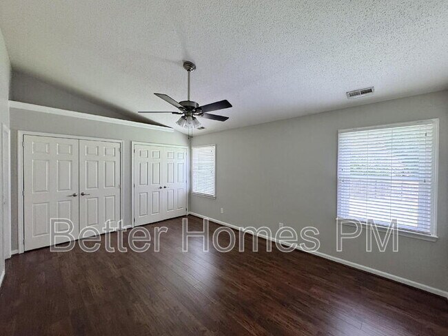 Building Photo - 1403 Buckhorn Rd