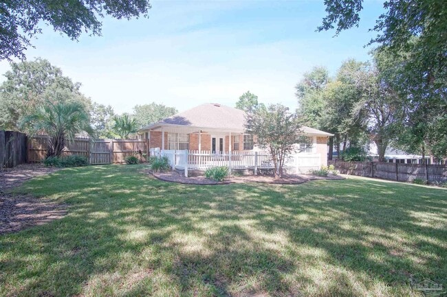 Building Photo - 5947 Grandview Dr