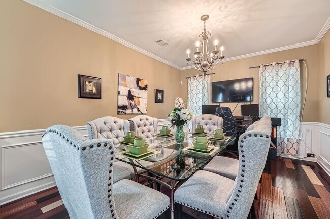 Building Photo - 2331 Flowerdale Ct