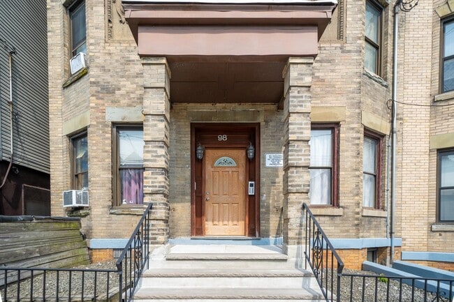 Building Photo - 98 North St