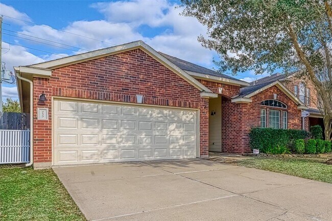 Building Photo - 2439 Marquette Trail