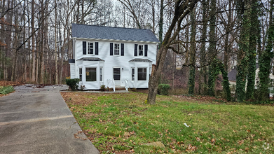 Building Photo - 1908 Red Oak Ln