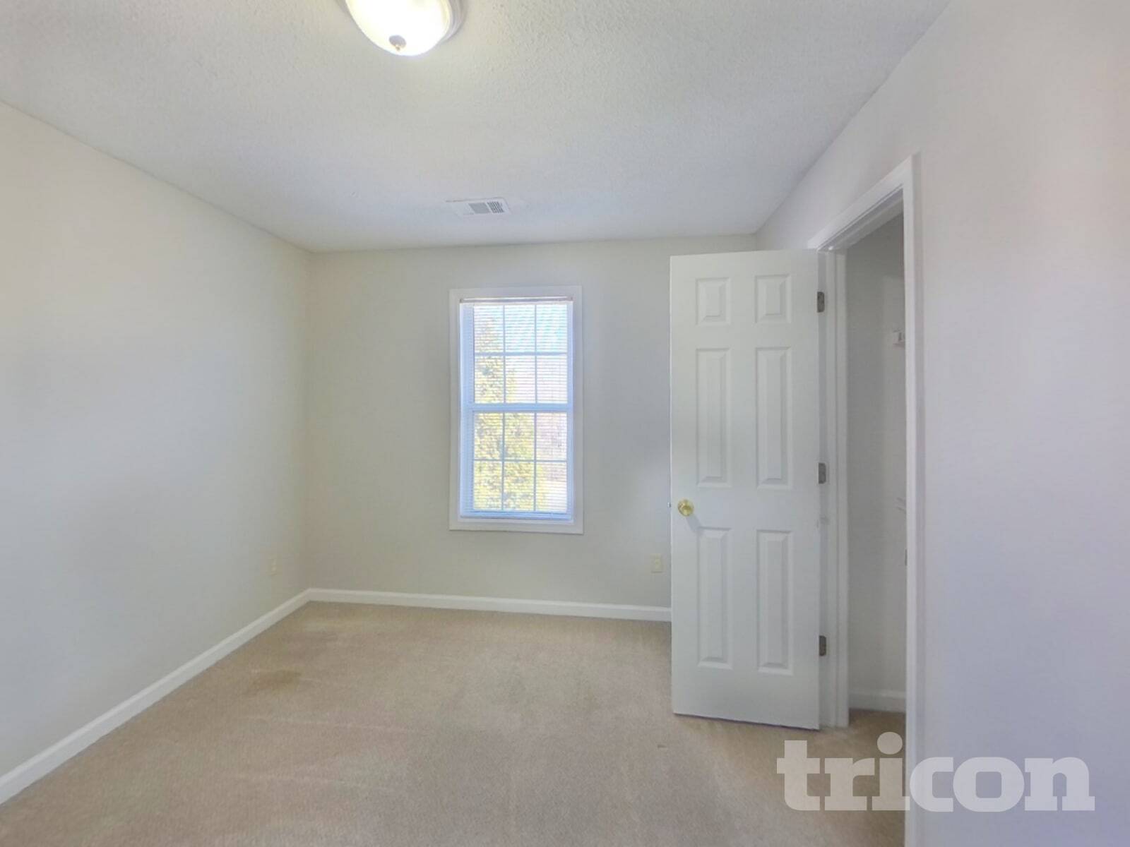 Building Photo - 7955 Streamside Ln