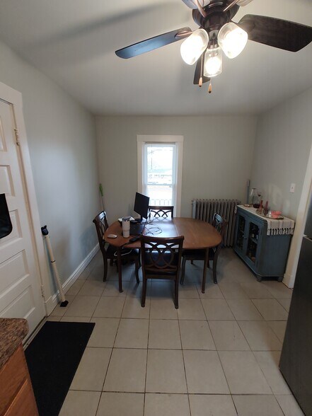 Kitchen dining space - 617 Delles Rd