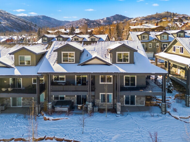 Building Photo - 3342 Santa Fe Rd